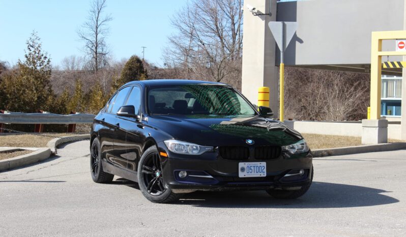 
								2015 BMW 320i XDRIVE full									