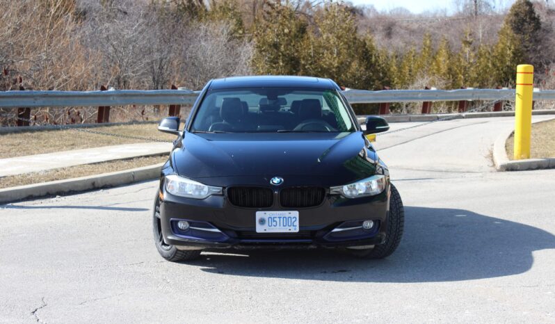 
								2015 BMW 320i XDRIVE full									