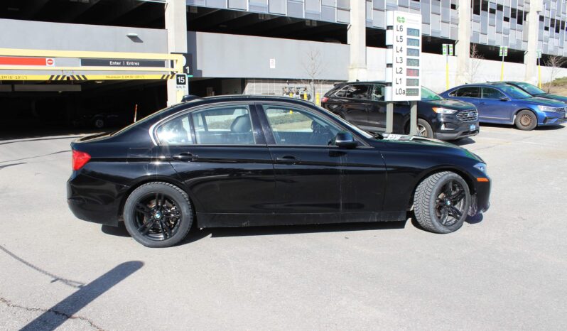 
								2015 BMW 320i XDRIVE full									