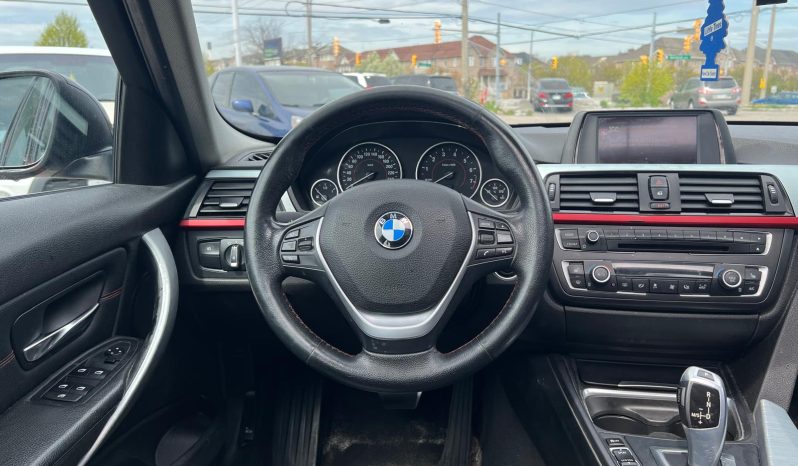
								2015 BMW 320i XDRIVE full									