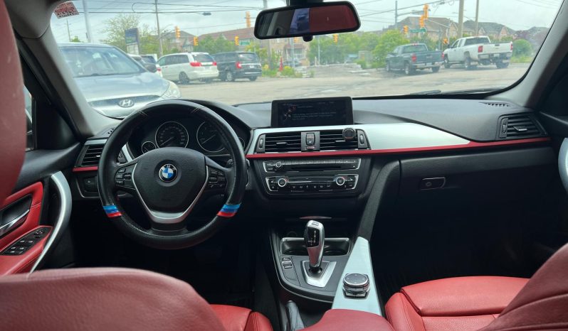
								2015 BMW 320i XDRIVE full									