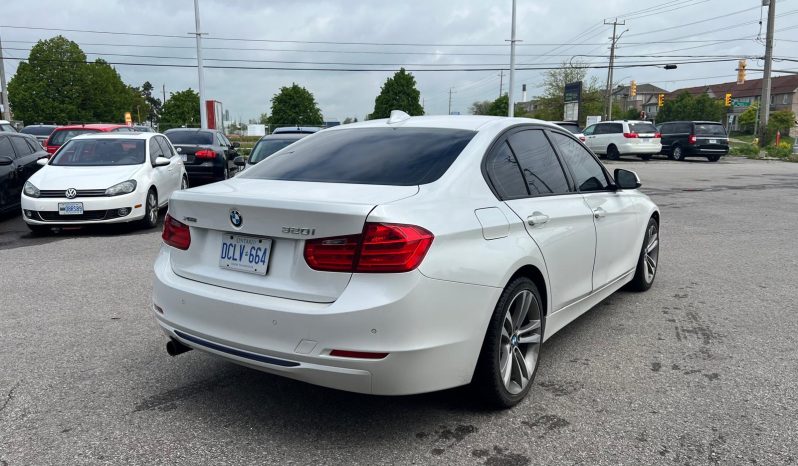 
								2015 BMW 320i XDRIVE full									