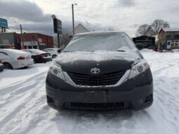 
										2017 Toyota Sienna full									
