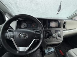 
										2017 Toyota Sienna full									