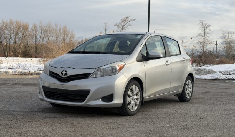 
								2014 Toyota Yaris LE full									