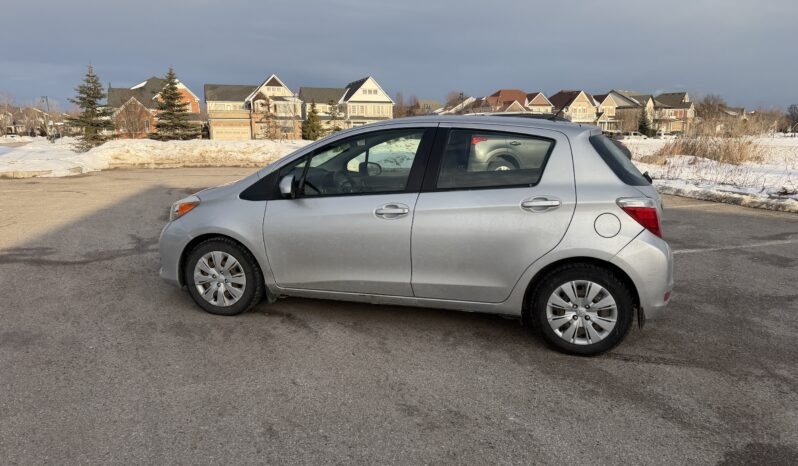 
								2014 Toyota Yaris LE full									