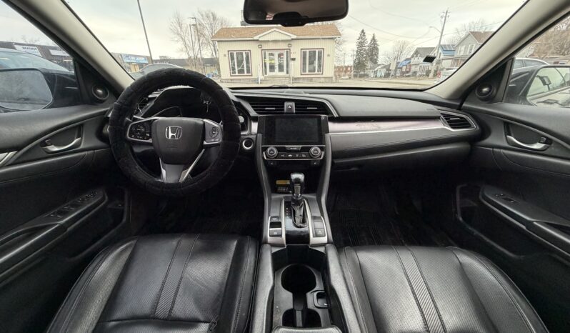 
								2016 Honda Civic full									