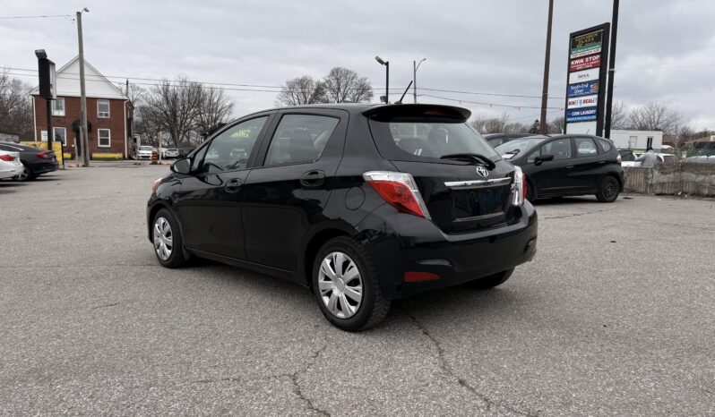 
								2014 Toyota Yaris full									