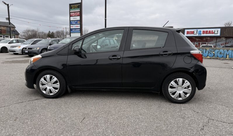 
								2014 Toyota Yaris full									