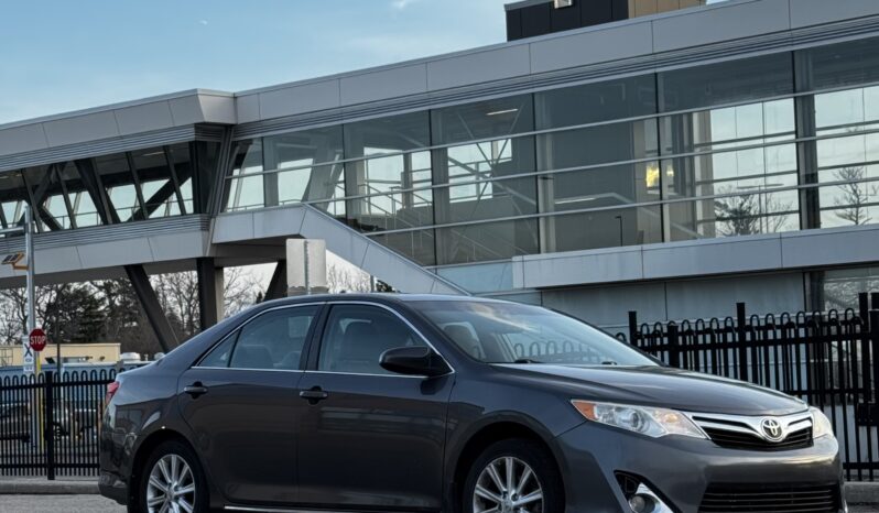 
								2014 Toyota Camry XLE full									