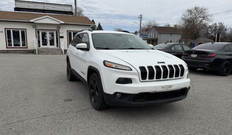 
								2015 Jeep Cherokee Latitude full									