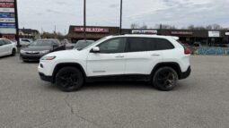 
										2015 Jeep Cherokee Latitude full									