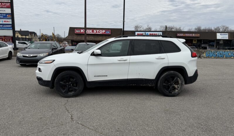 
								2015 Jeep Cherokee Latitude full									