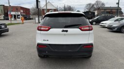 
										2015 Jeep Cherokee Latitude full									